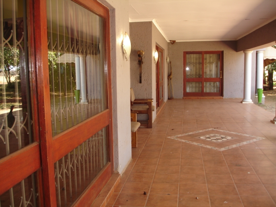 Commercial Property for Sale in Kroondal North West